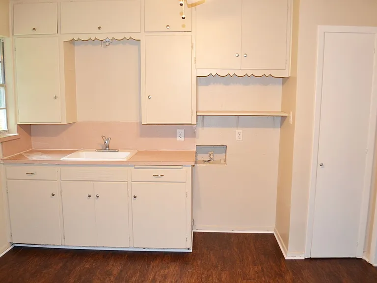 1609 Wayne St — Photo 7