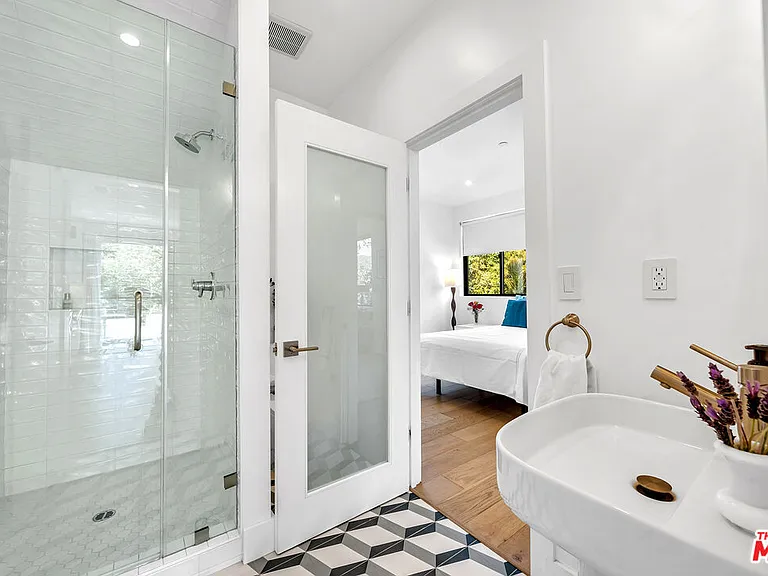 4841 Minden Pl — Photo 26