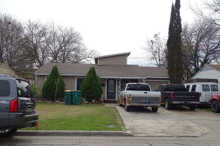 1st image of 162 Harvard Ave