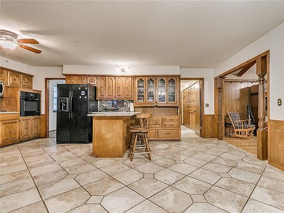 2nd image of 9909 Henderson Dr