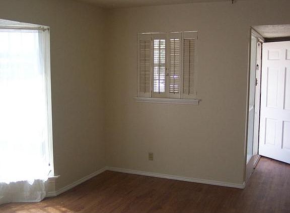 4th image of 8513 Parkland Dr