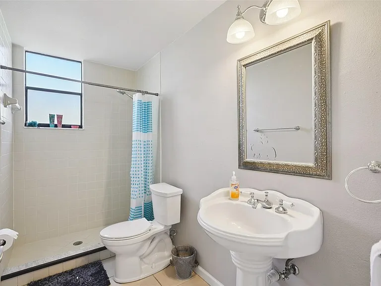 12929 Prestwick Dr — Photo 15