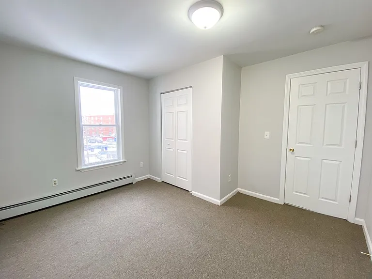 158 Ward St — Photo 17