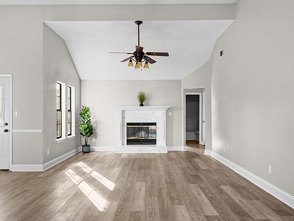 3rd image of 58 North St