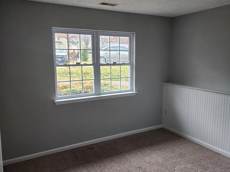 121 Deer Hill Ct — Photo 17