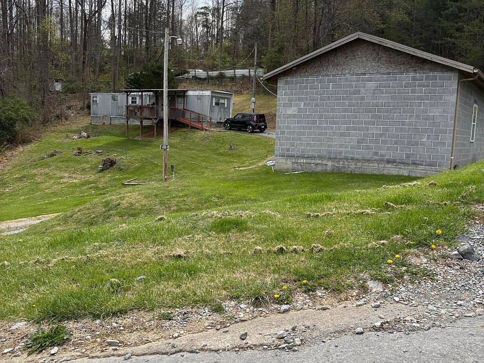 1st image of 131 Russell Hill Rd