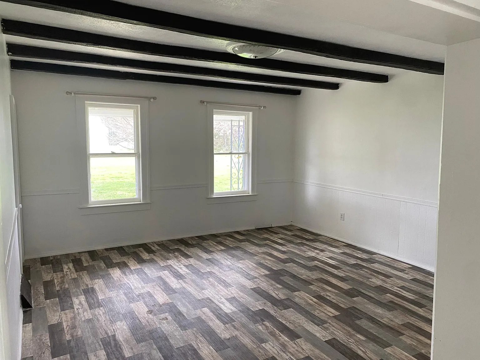 4 bed, 2352 sqft, $1,250 — Photo 4