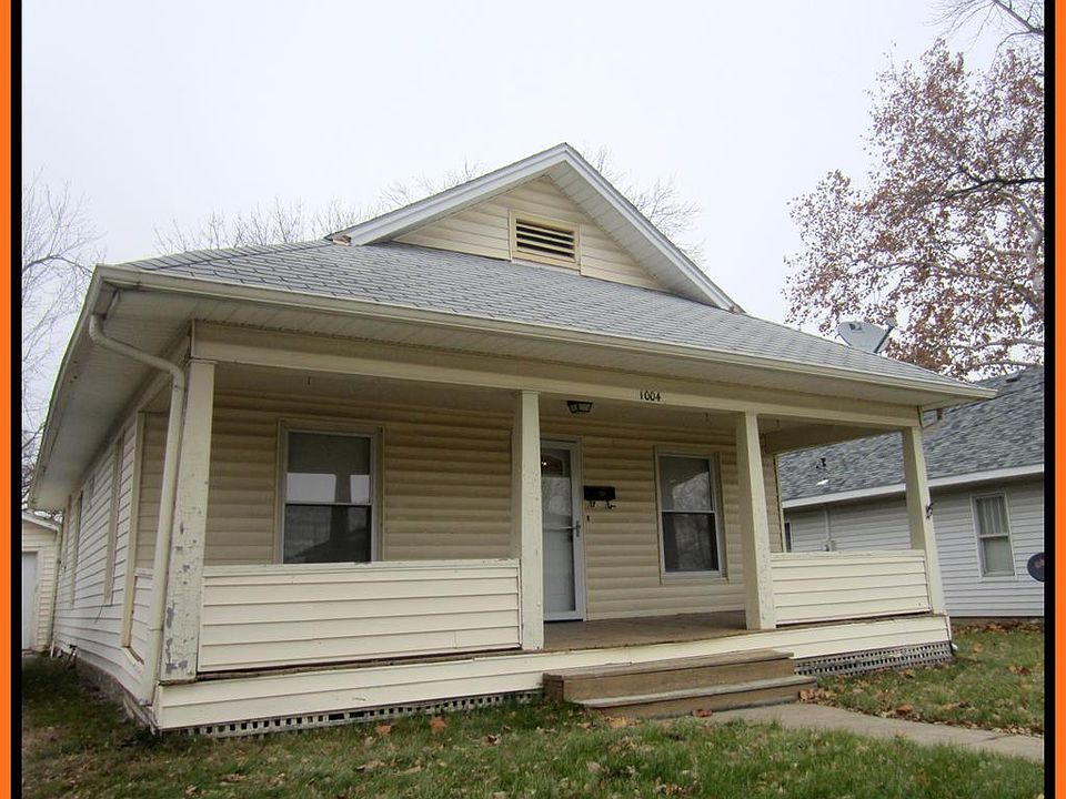 1st image of 1004 W Michigan St