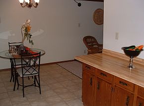 5th image of 411 Welcome Ave