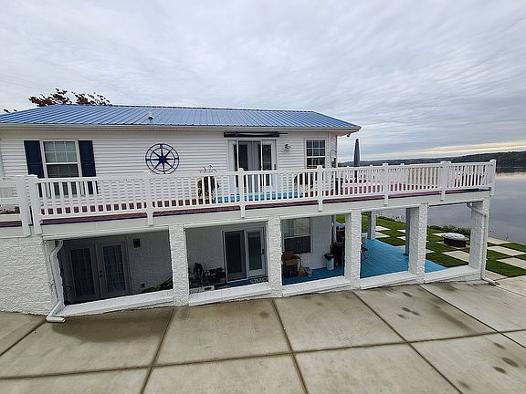 4th image of 214 Grand View Dr