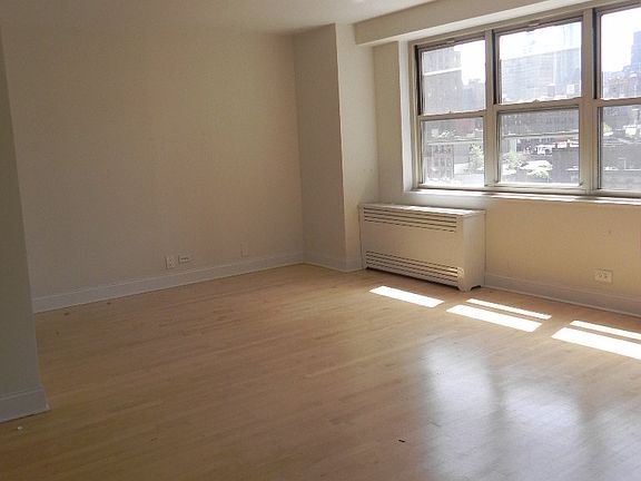 3rd image of 80 N Moore St APT 30A