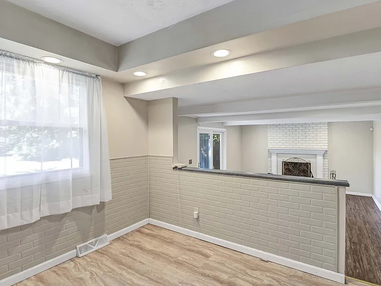 1722 Sheridan Rd — Photo 6