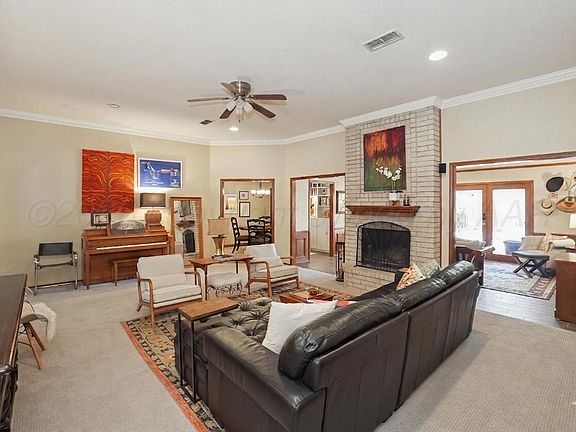 3rd image of 7804 Legend Ave