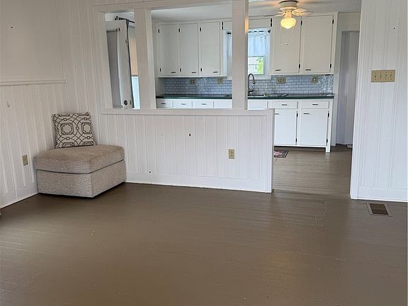 3rd image of 357 Short St