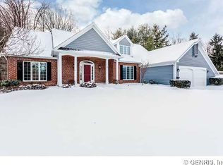 7 Brigden Ln, Pittsford, NY 14534