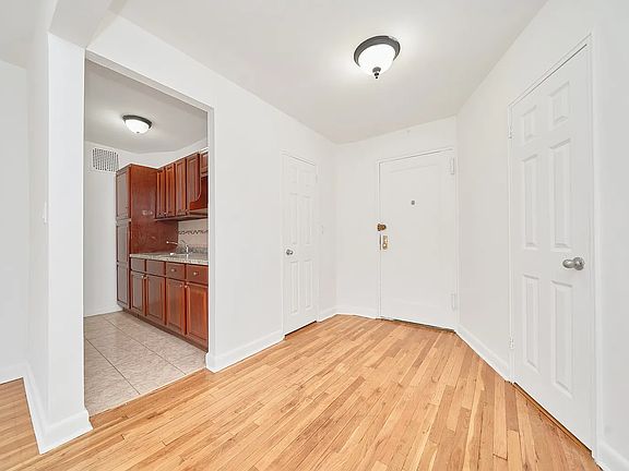 5th image of 84-19 51st Ave APT 6B