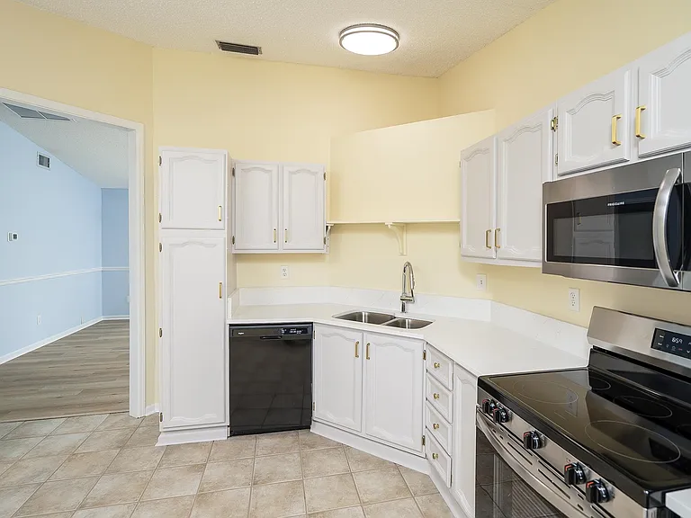 140 Bonita Rd — Photo 12
