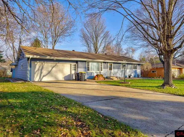 231 Allan Ave, North Mankato, MN 56003