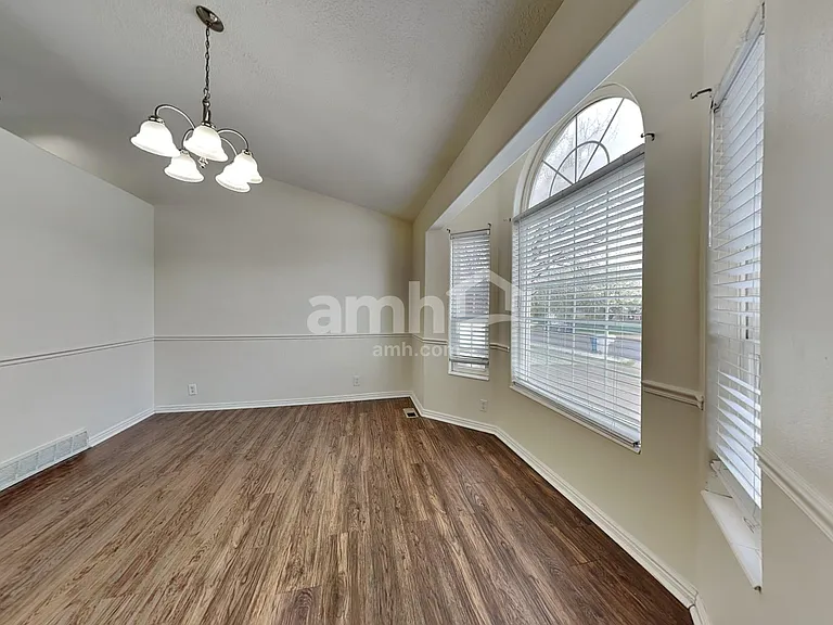 1484 N 400 W — Photo 7