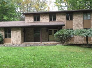 54 Castleton Ct, Du Bois, PA 15801