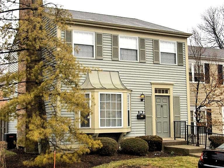 1st image of 28 Applewood Dr #28