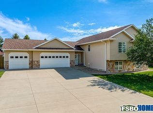 606 Deer Ridge Dr, Atkins, IA 52206