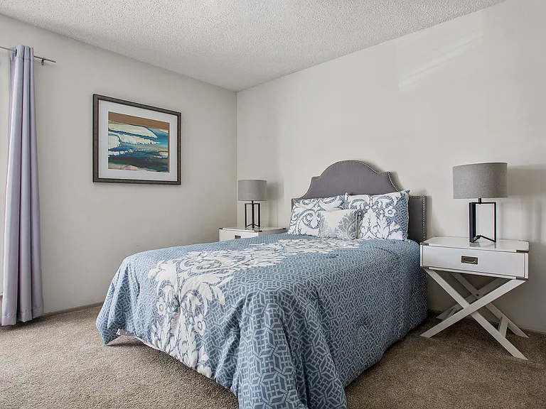 C242450_AdairoffAddison_Model2b2b_Bedroom2_01