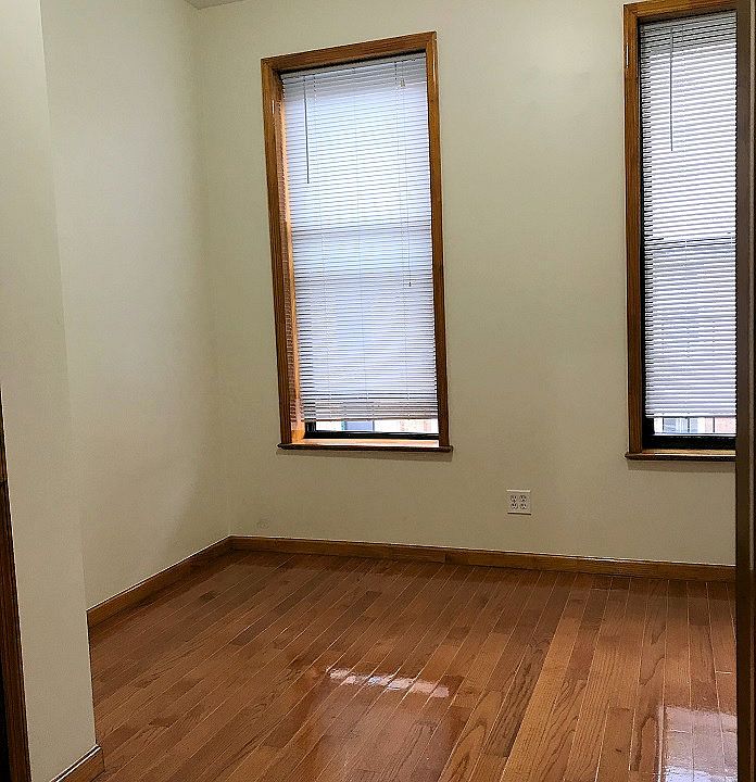 1st image of 72 Bayard St #24