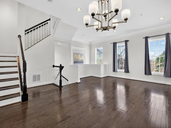 593 Cedar Spring St, Gaithersburg, MD 20877