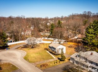 11 N Hearthstone Dr, Bethel, CT 06801