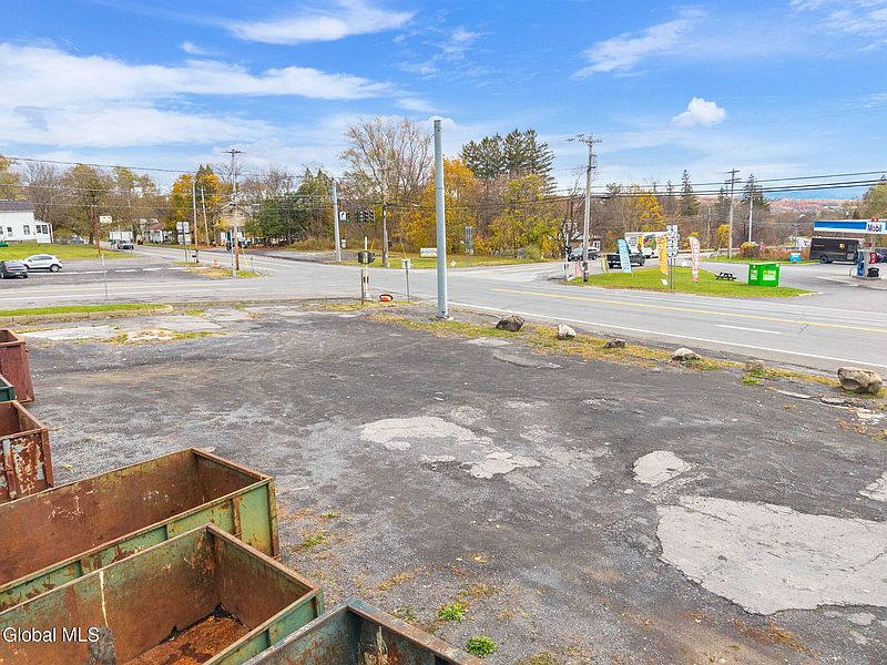 3rd image of 3577 Highway Route 20