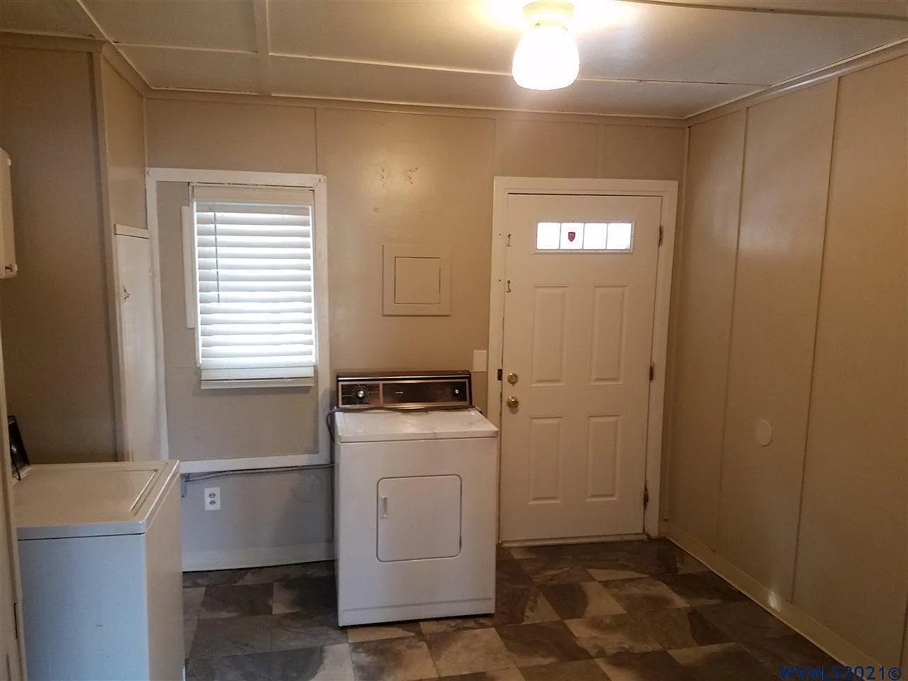 658 Browning Avenue South - 1 — Photo 4