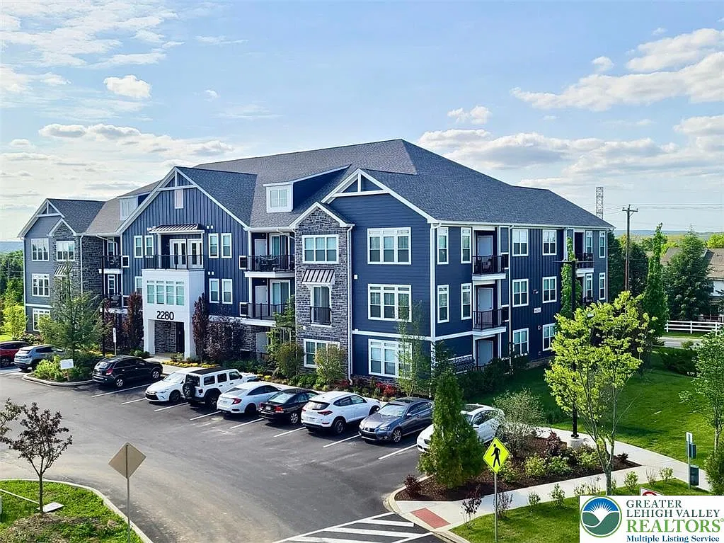 2280 Lafayette Park Dr — Photo 1