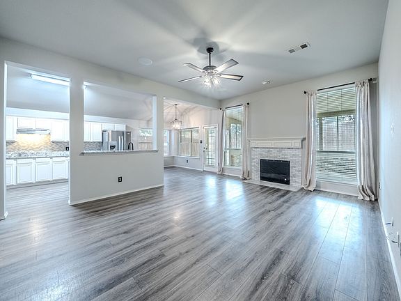 2nd image of 7105 Stephanie Ct
