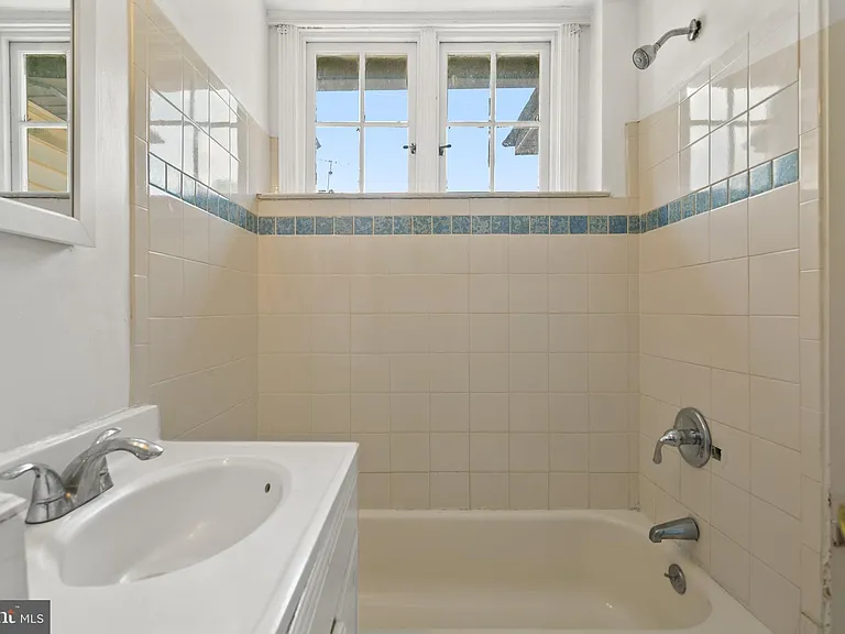 450 Glendale Rd — Photo 16