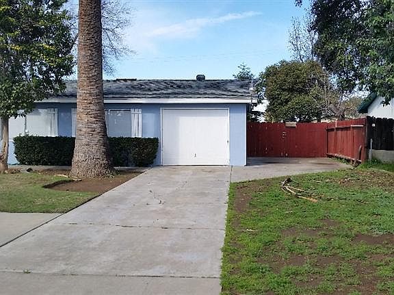 2nd image of 5373 E Tyler Ave