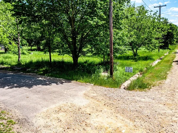 501 SE 1st St, Cooper, TX 75432