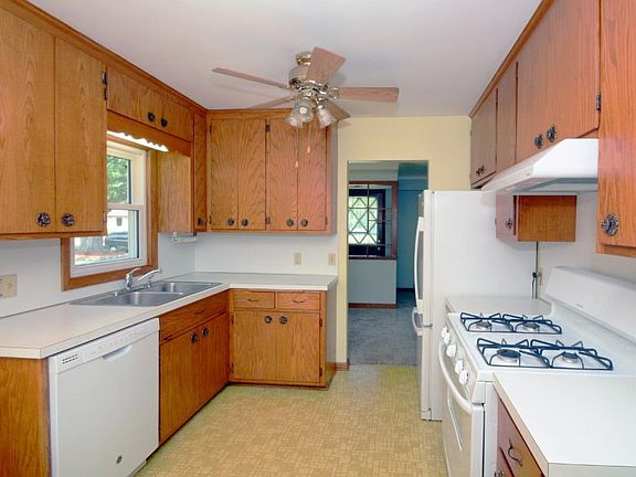 5th image of 2941 Woodbridge St
