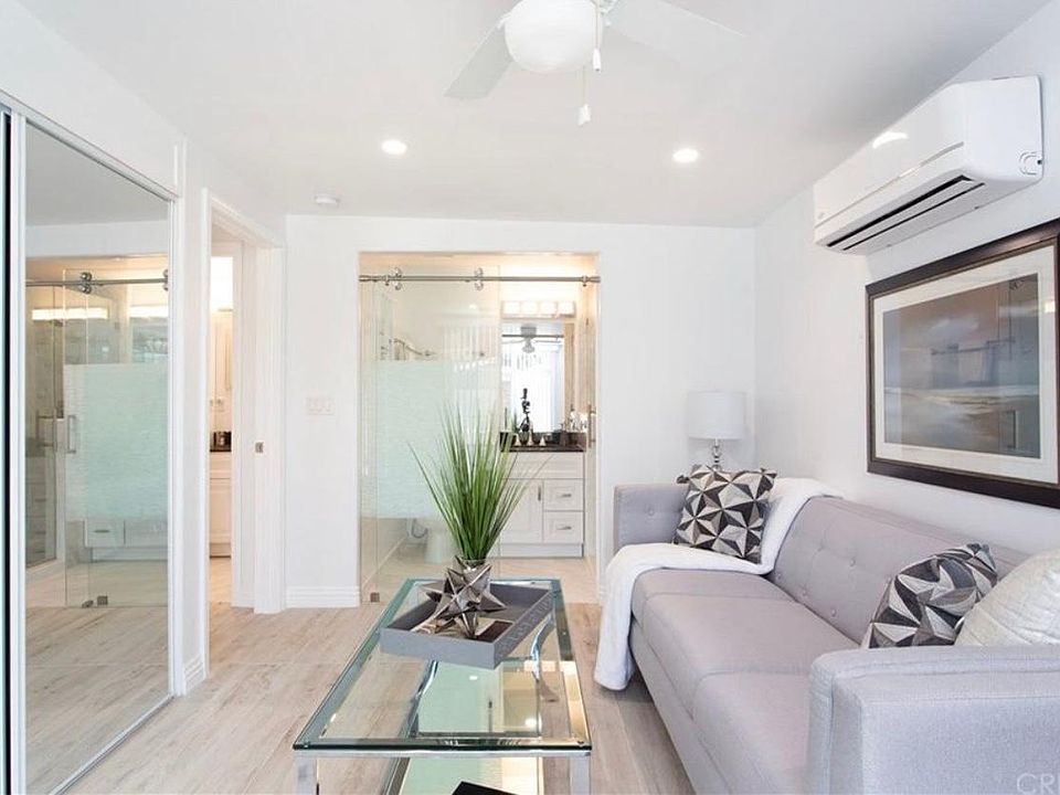 1st image of 20731 Tiara St