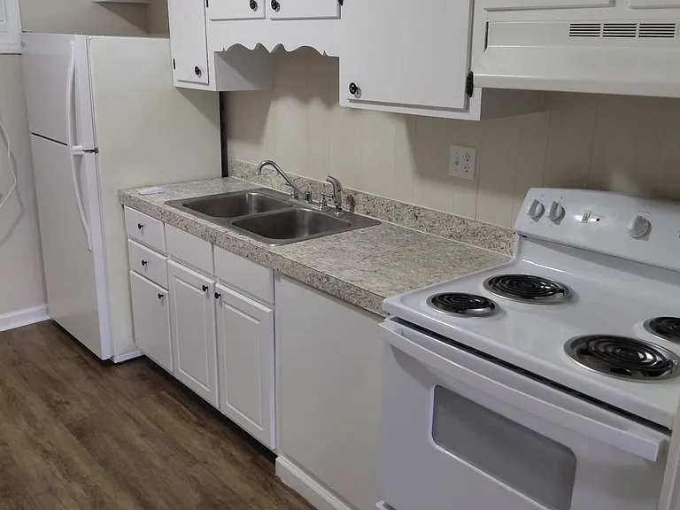 902 Williford St #912 — Photo 2
