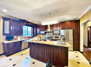 207 W End Ave #1F, Brooklyn, NY 11235