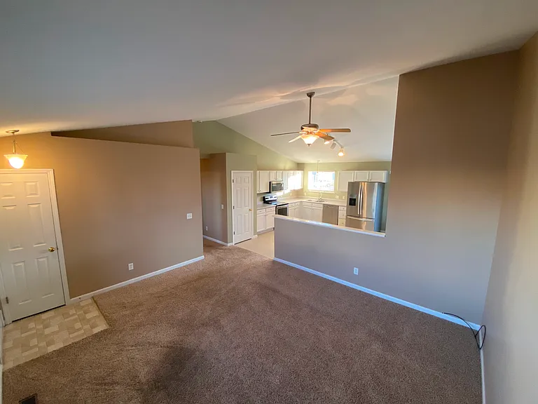 301 Double Creek Dr — Photo 11