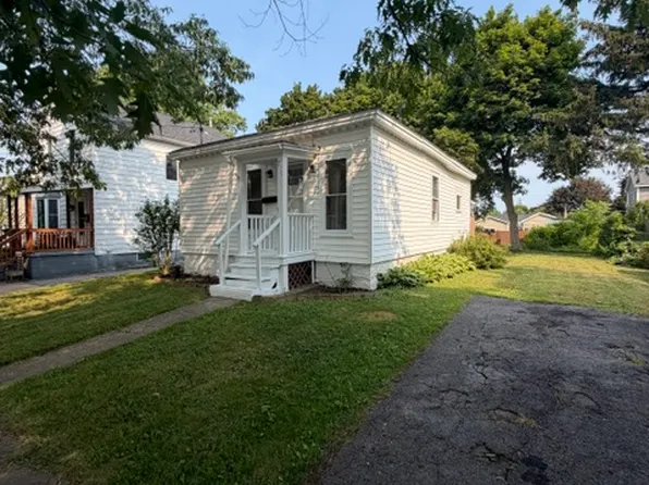 219 E Bridge St, Oswego, NY 13126