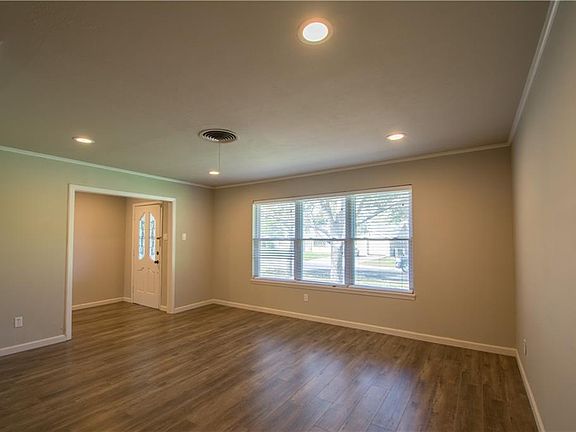 4th image of 5805 Whitman Ave