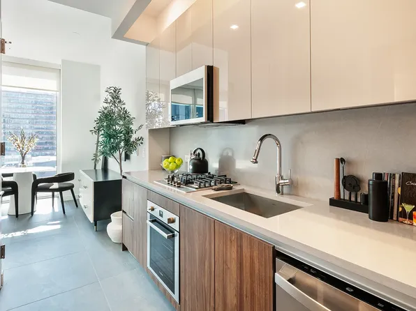 606 W 30th St, New York, NY
