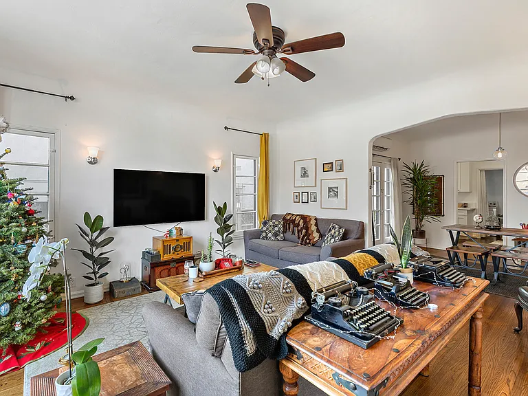 1219 Gordon St #1 — Photo 3