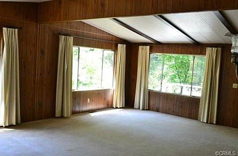 large open living room of 5838 Deerpark