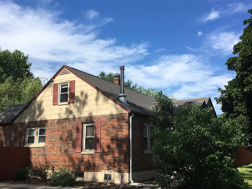 2nd image of 319 Sycamore Rd