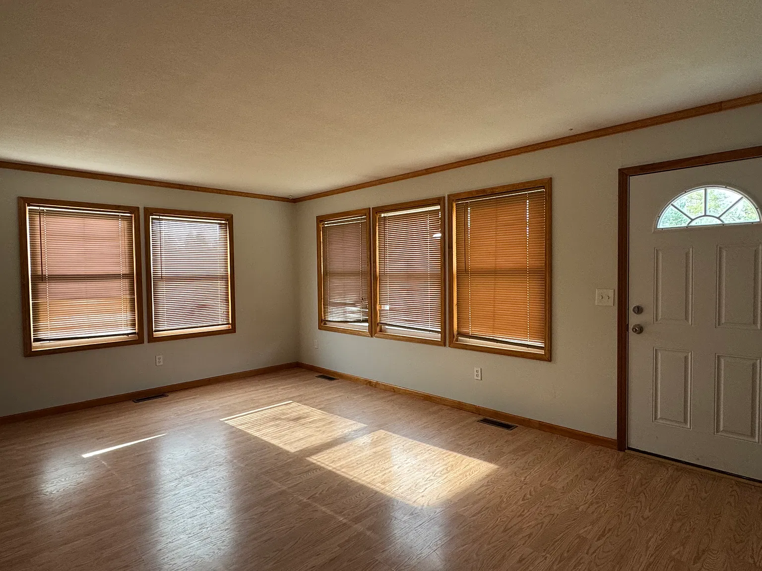 Indian Reserve Rental — Photo 4