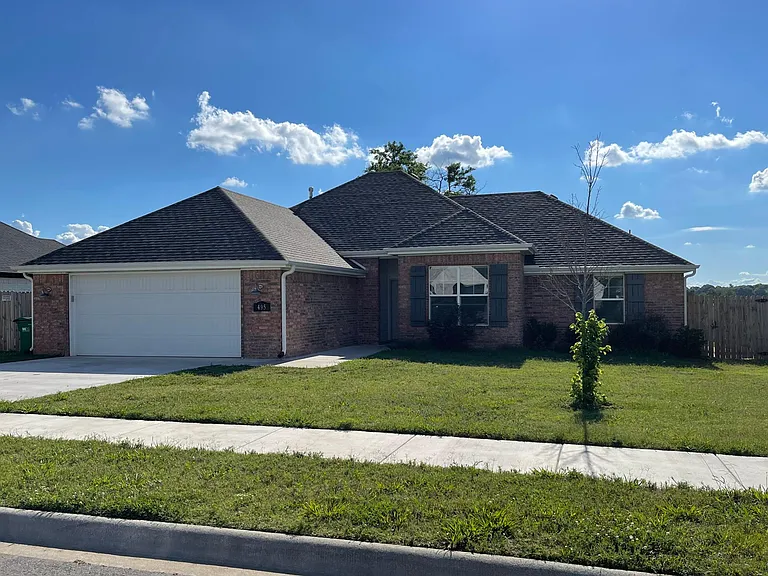 495 Yona Ln — Photo 1